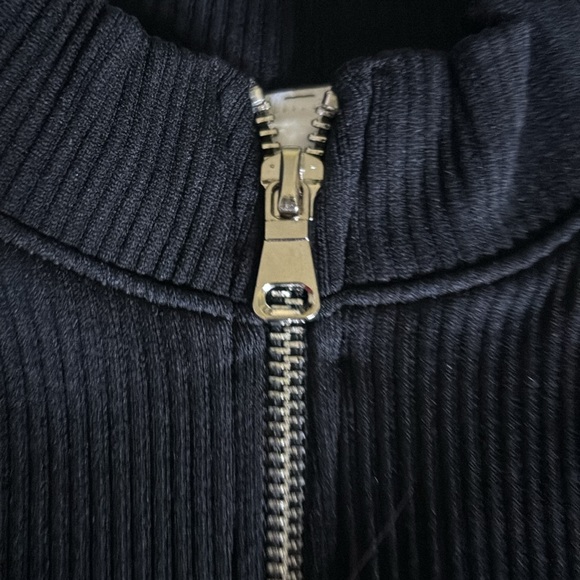 174 - Zip Up Ribbed Tank - Picture 5 of 6